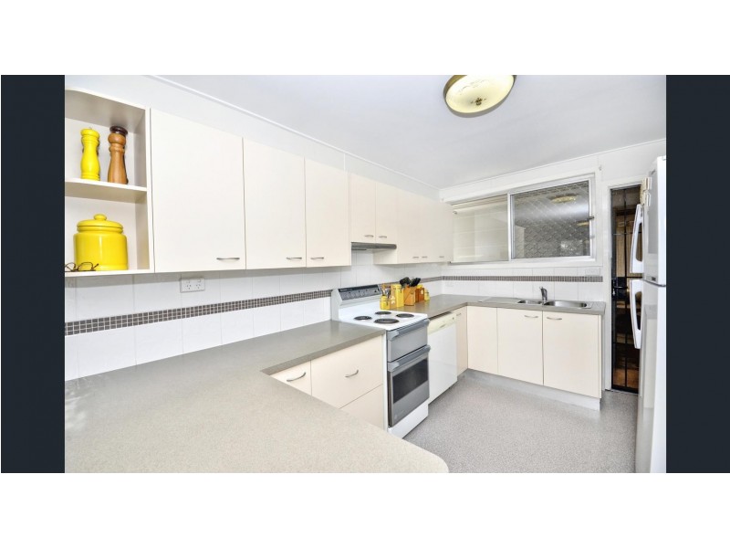 3 Kevdon Street, Golden Beach QLD 4551