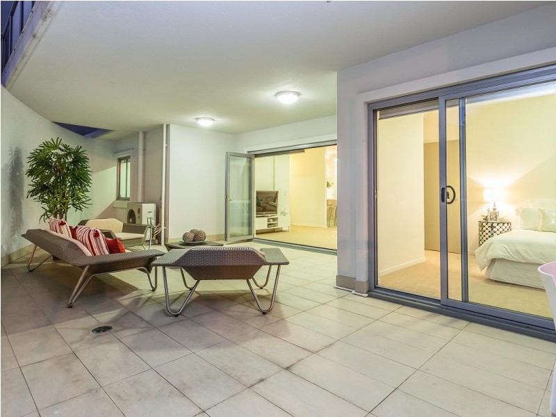 30 Riverview Terrace, Indooroopilly QLD 4068