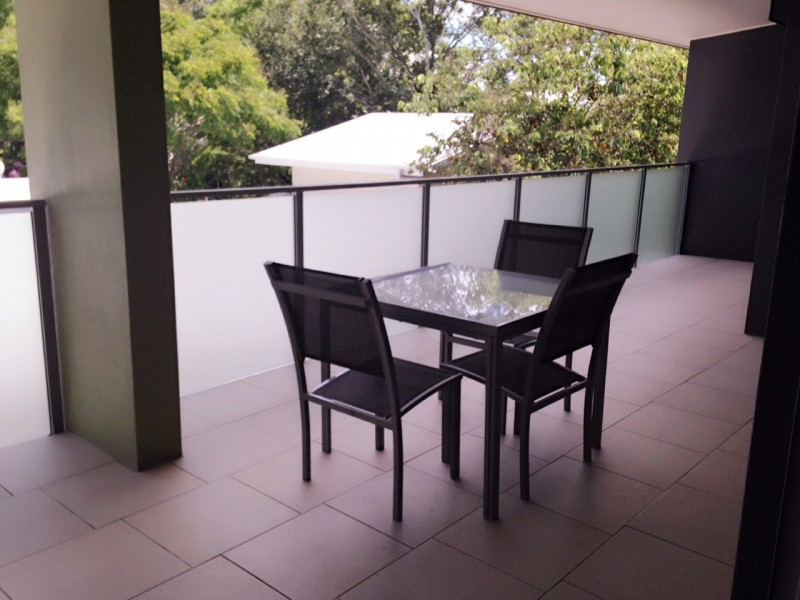 16/221 Sir Fred Schonell Drive, St Lucia QLD 4067