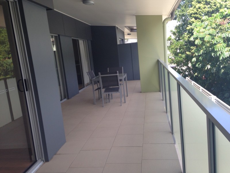 16/221 Sir Fred Schonell Drive, St Lucia QLD 4067