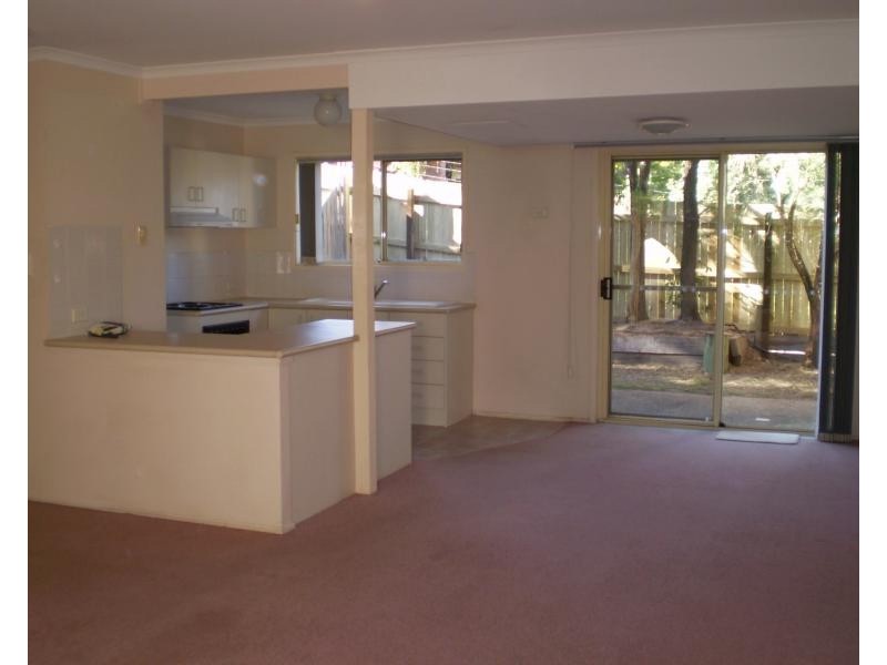 25/7 Oricon Court, Springwood QLD 4127
