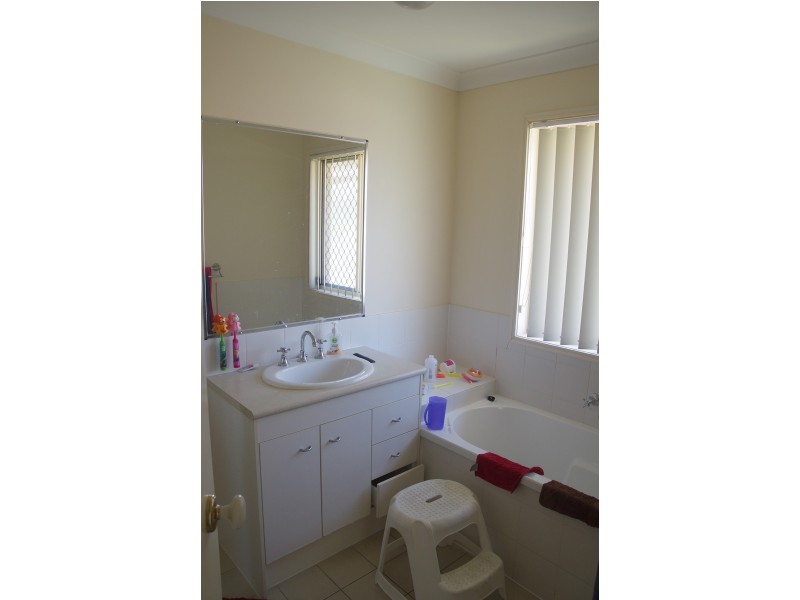 11 Tenzing Court, Warner QLD 4500