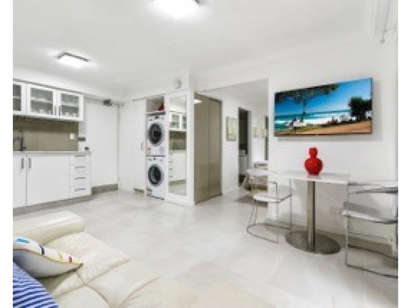 27/3650 La Joya, Main Beach Pde, Main Beach QLD 4217