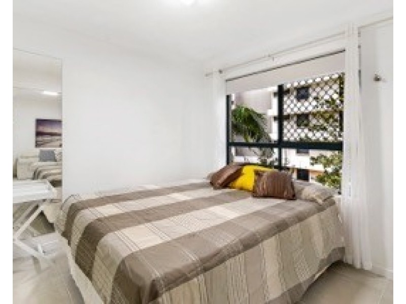 27/3650 La Joya, Main Beach Pde, Main Beach QLD 4217