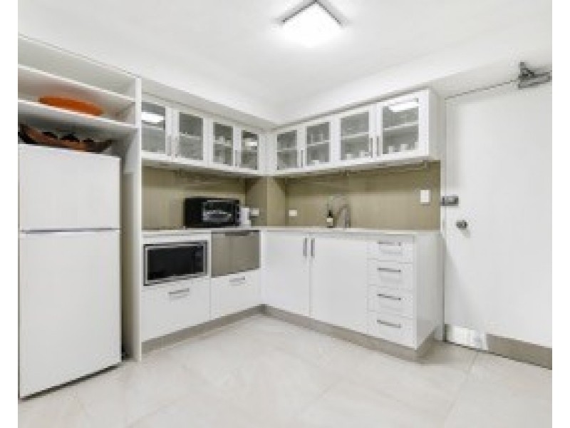 27/3650 La Joya, Main Beach Pde, Main Beach QLD 4217