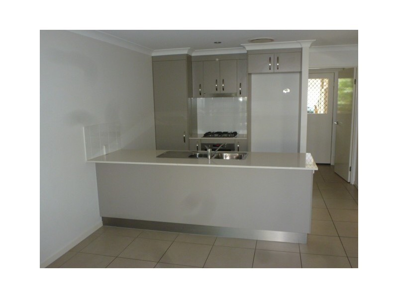 86 Carselgrove Ave, Fitzgibbon QLD 4018