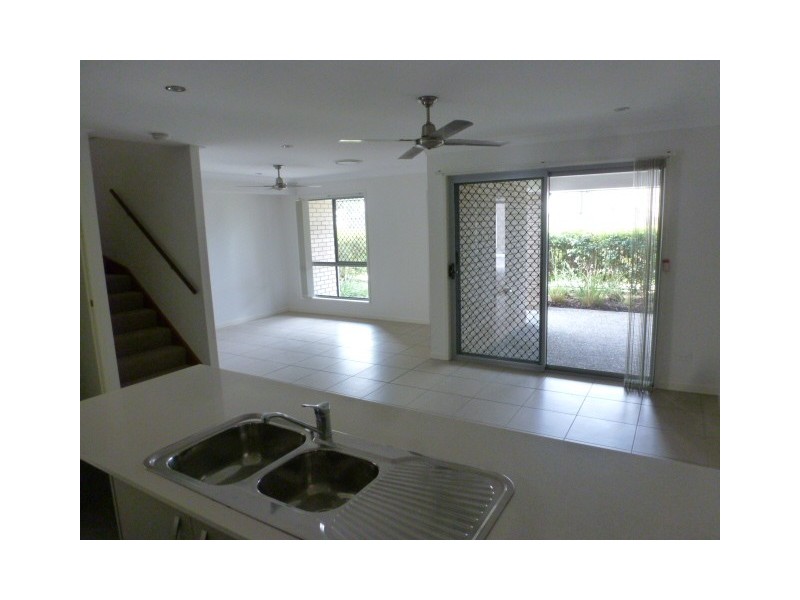 86 Carselgrove Ave, Fitzgibbon QLD 4018