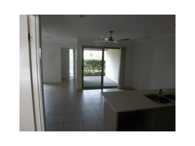 86 Carselgrove Ave, Fitzgibbon QLD 4018