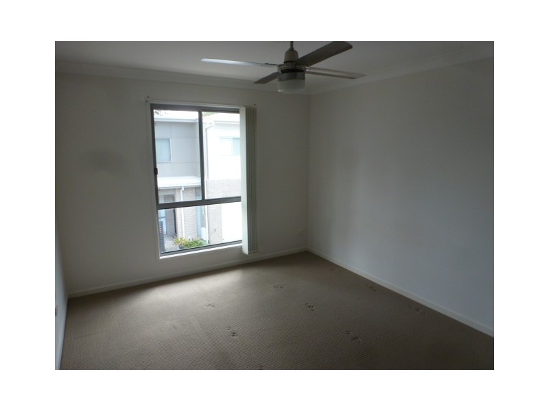 86 Carselgrove Ave, Fitzgibbon QLD 4018