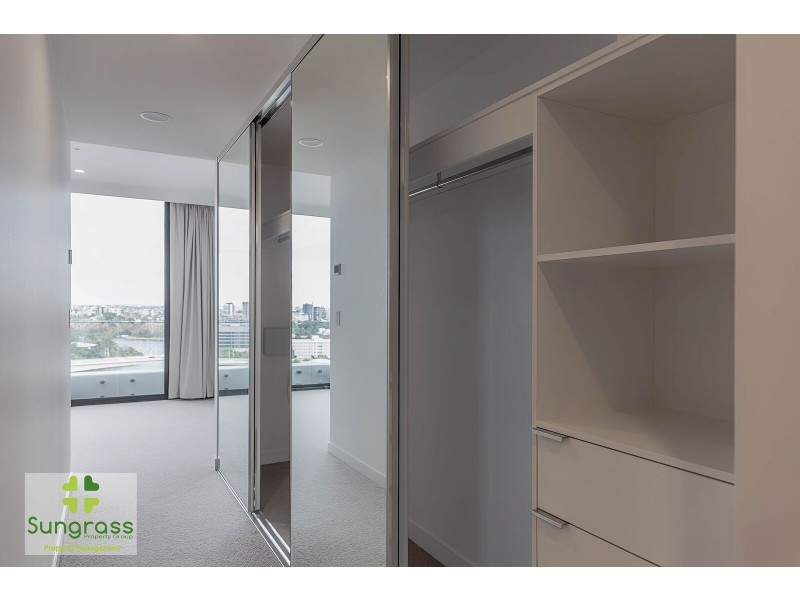 S08 289 Grey Street, South Brisbane QLD 4101