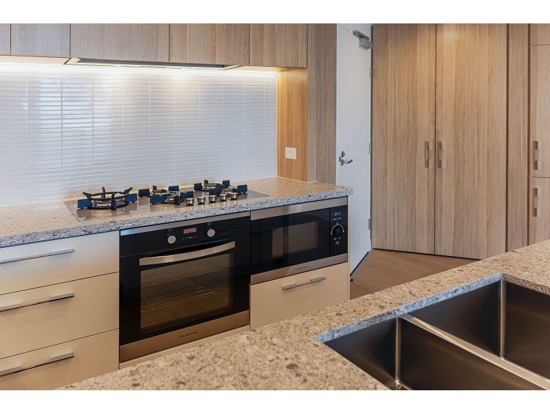 S08 289 Grey Street, South Brisbane QLD 4101