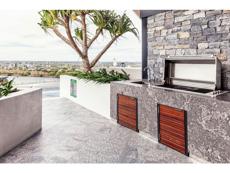 S08 289 Grey Street, South Brisbane QLD 4101