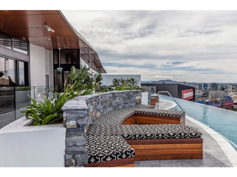 S08 289 Grey Street, South Brisbane QLD 4101