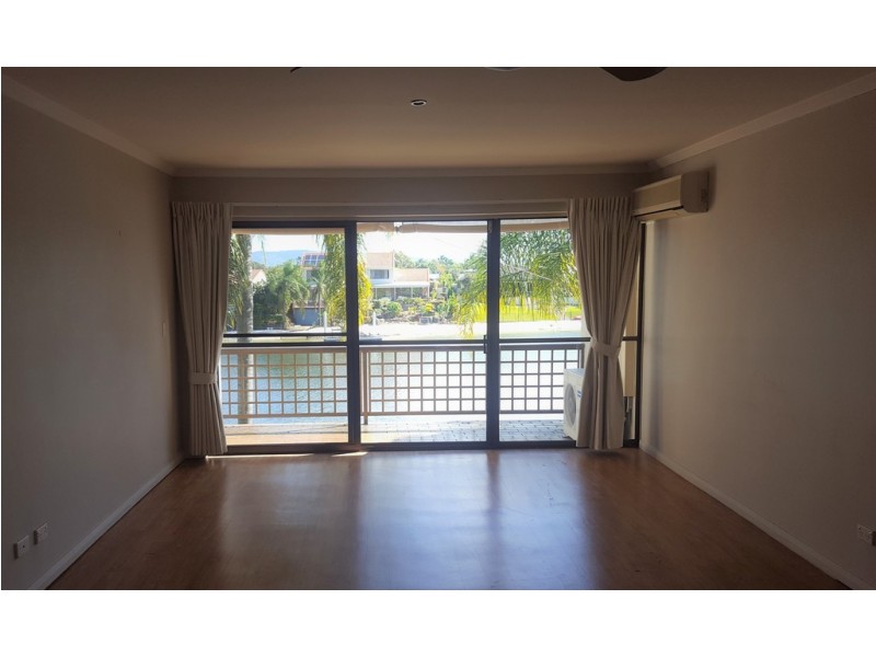 111 Markeri Street, Mermaid Waters QLD 4218