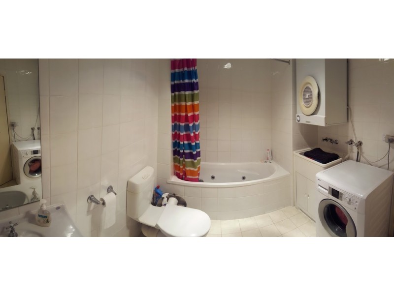 111 Markeri Street, Mermaid Waters QLD 4218