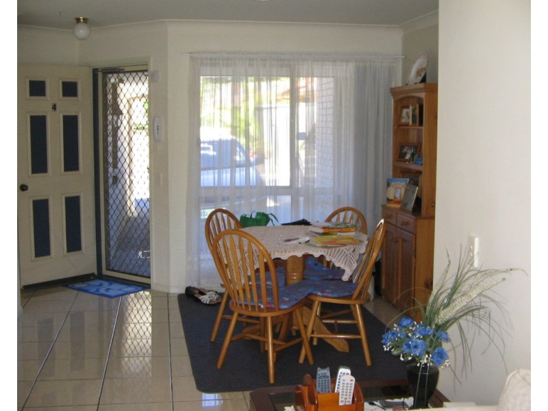 4/18 Discovery Drive, Helensvale QLD 4212