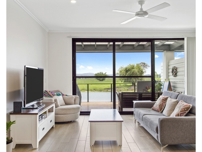 8/42 Stadium Drive, Robina QLD 4226