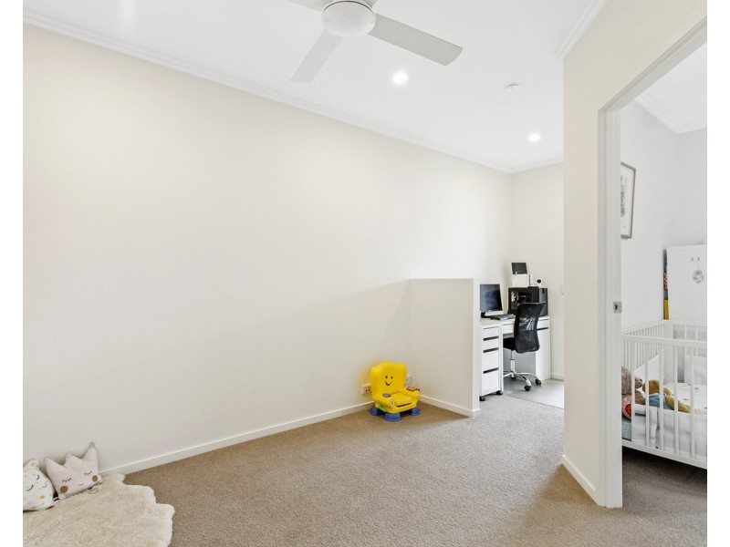 8/42 Stadium Drive, Robina QLD 4226