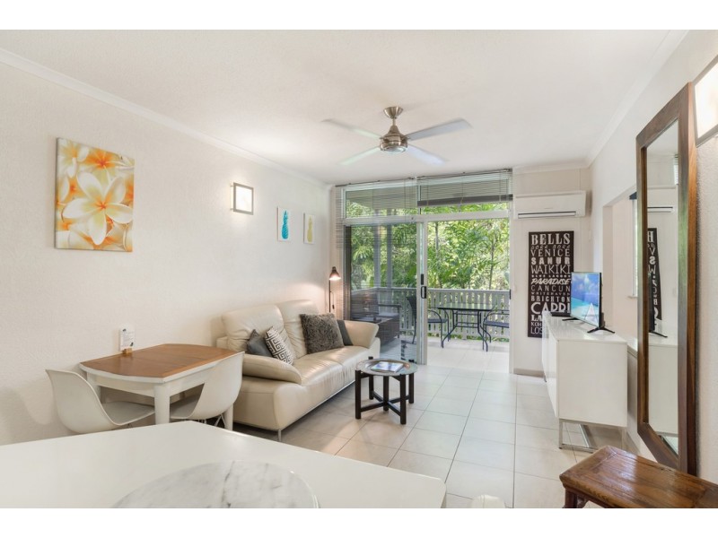 6 Triton St, Palm Cove QLD 4879