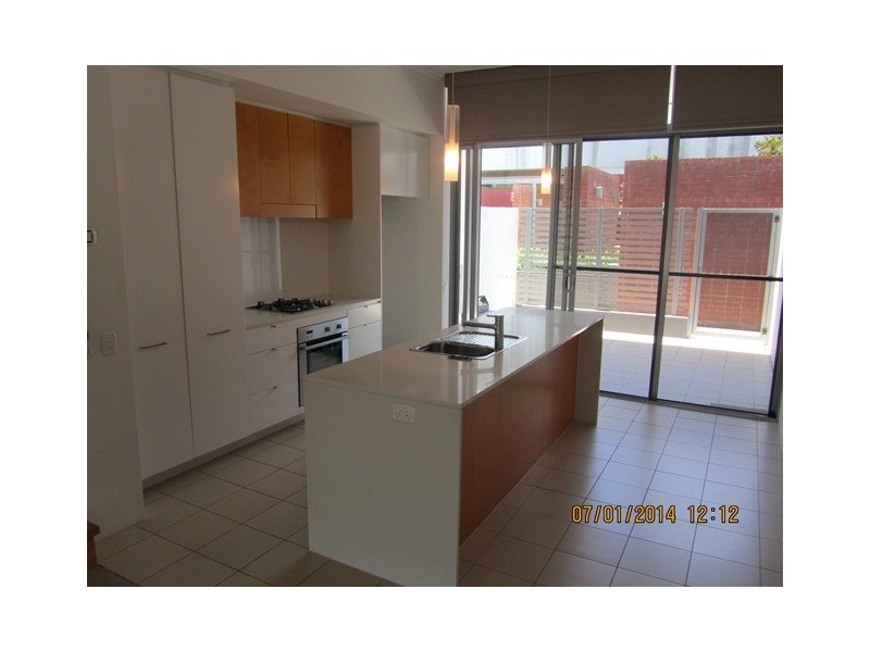 06/20 Anthony St, West End QLD 4101
