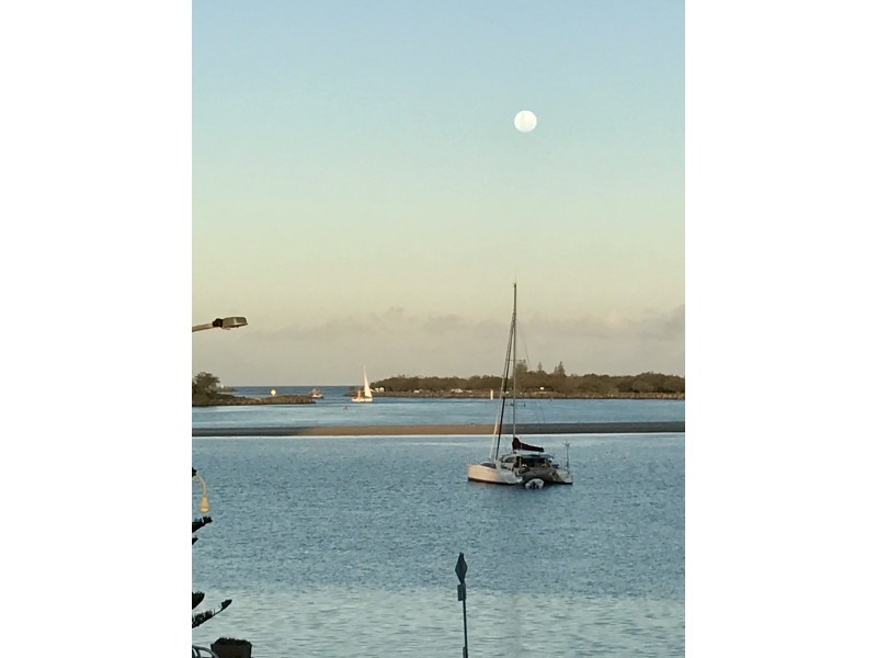 300 Marine Parade, Labrador QLD 4215