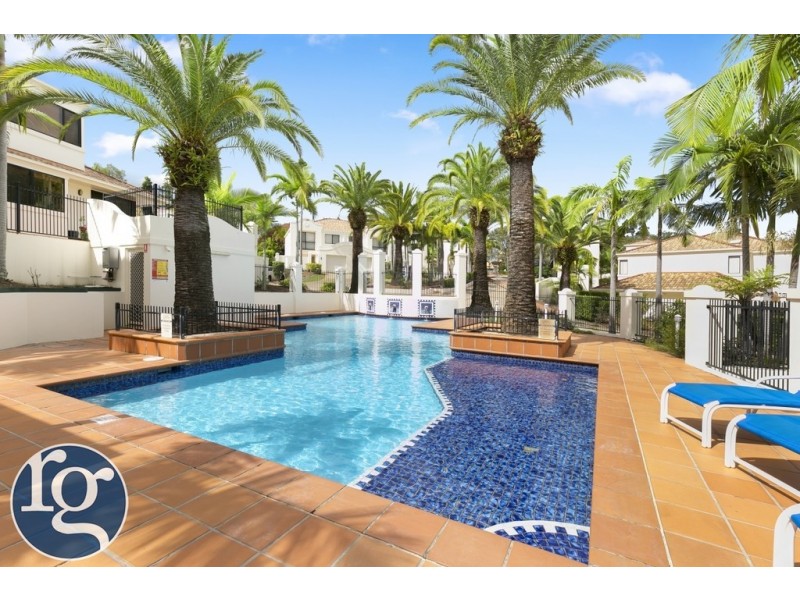 6/22-34 Glenside Drive, Robina QLD 4226