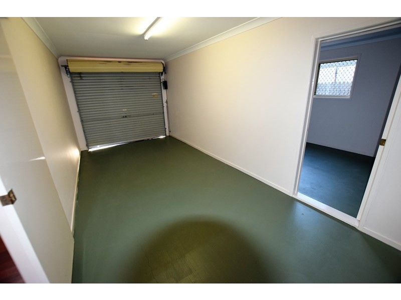 16 MAPLE AVENUE, Camira QLD 4300