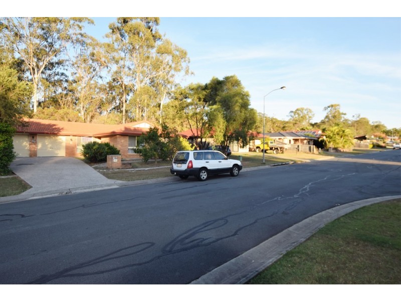 16 MAPLE AVENUE, Camira QLD 4300