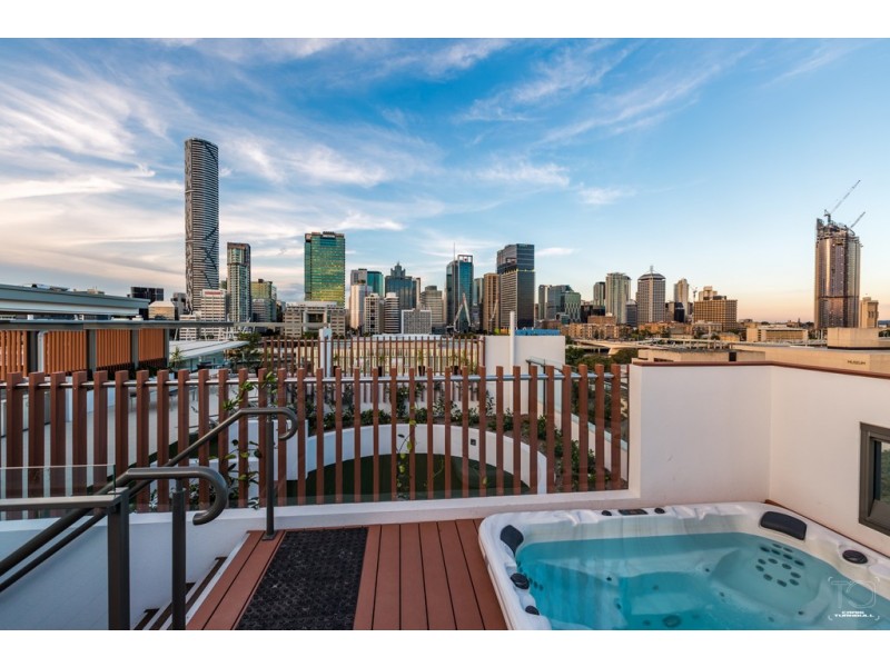 F02 25 Hope Street, South Brisbane QLD 4101