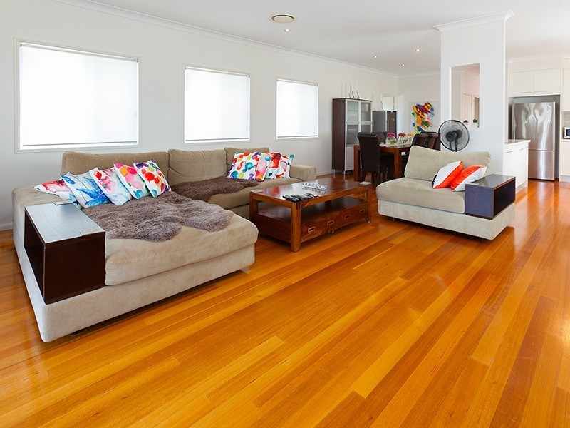 24 Viminal Crescent, Seven Hills QLD 4170