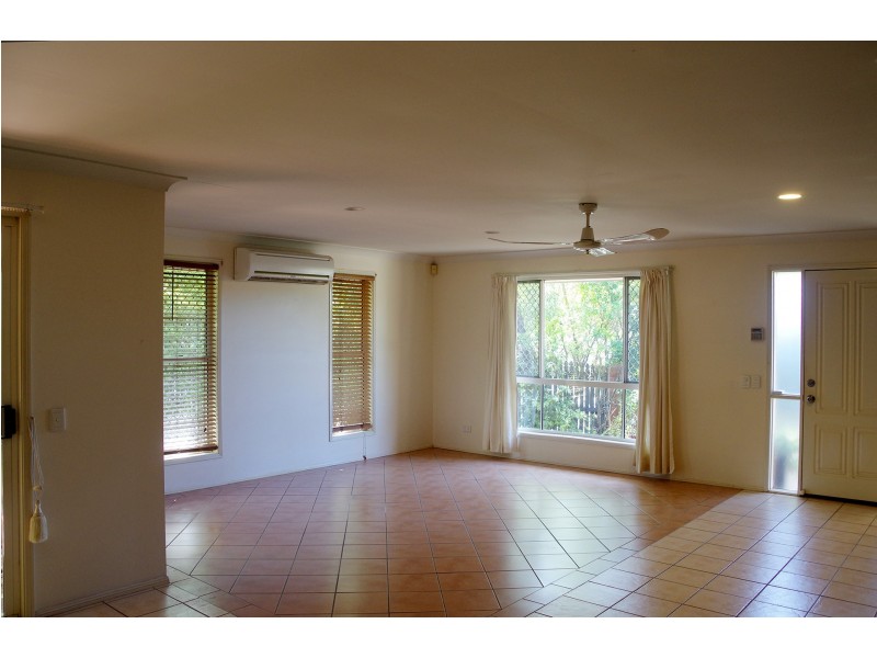 1 Hilltop Place, Banyo QLD 4014