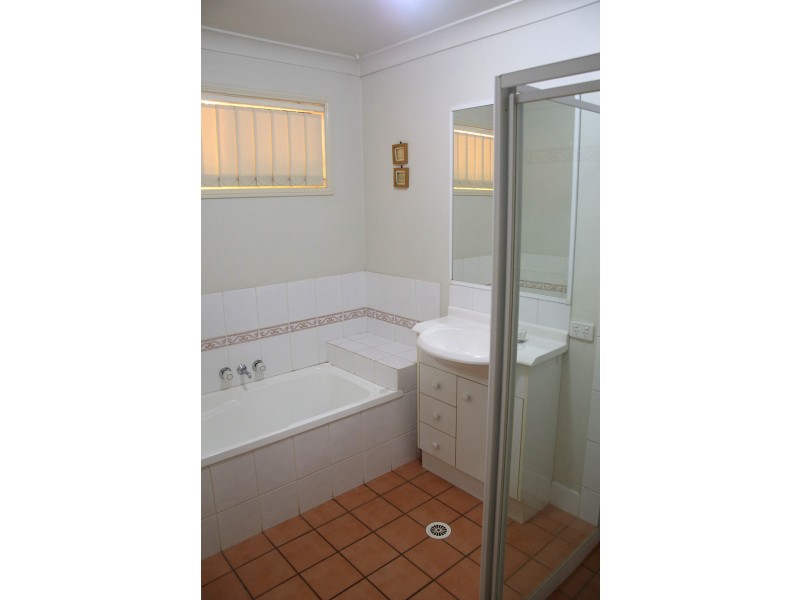 1 Hilltop Place, Banyo QLD 4014