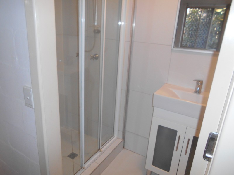 3 Whitmore St, Taringa QLD 4068