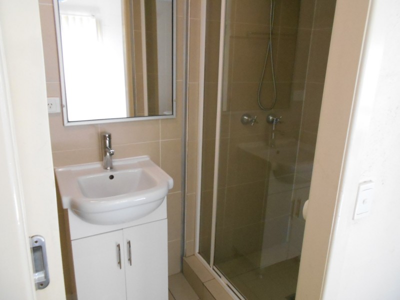 21 Whitmore St, Taringa QLD 4068