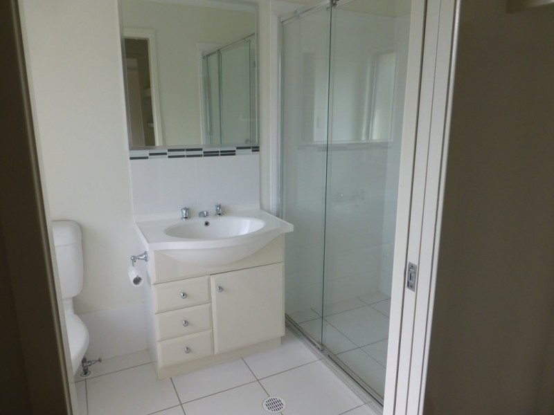 1/30 Carmarthen Circuit, Pacific Pines QLD 4211