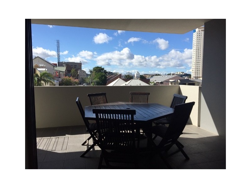 100 Bowen Street, Spring Hill QLD 4000