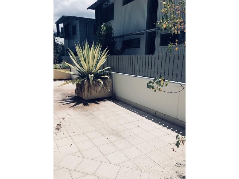13 27 School St, Kelvin Grove QLD 4059