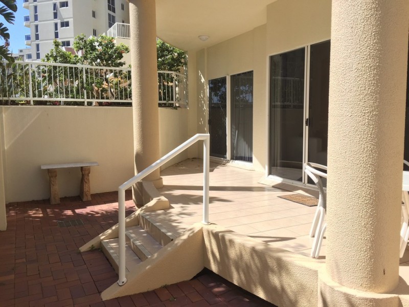 59 Pacific Street, Main Beach QLD 4217