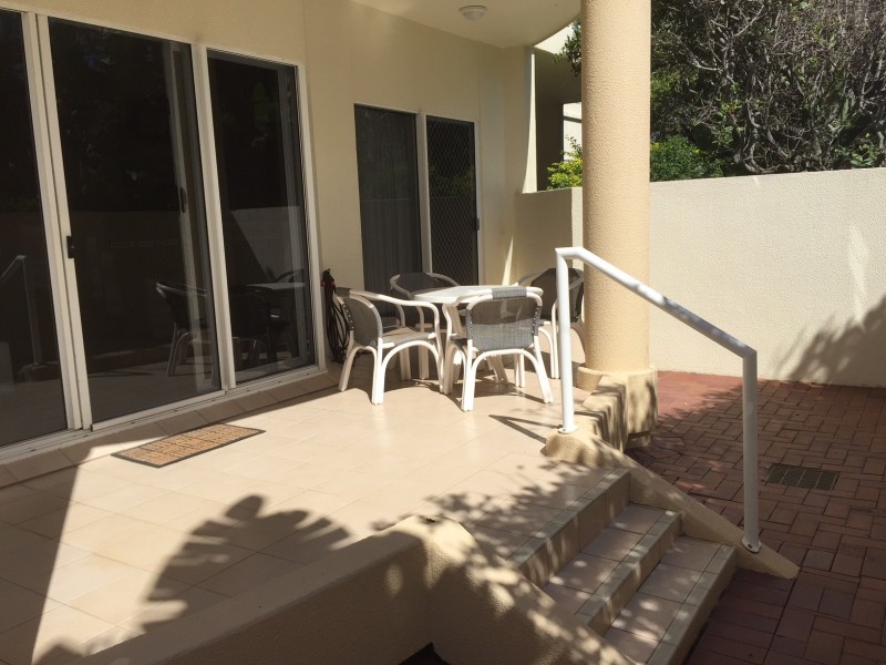 59 Pacific Street, Main Beach QLD 4217