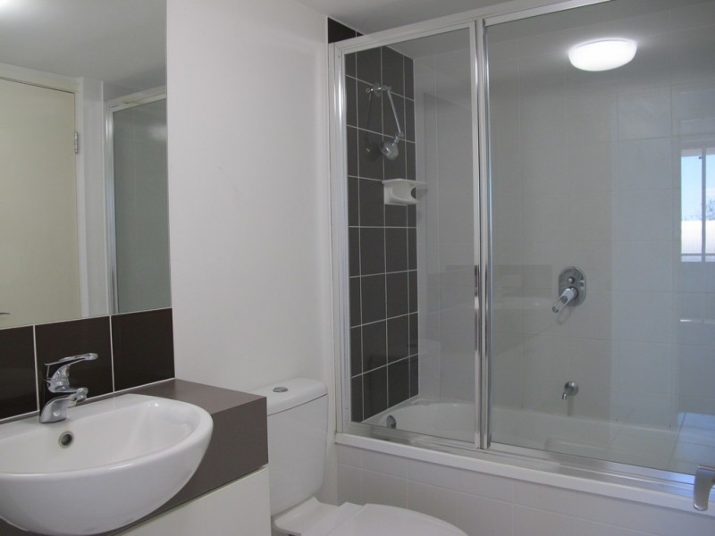 11/27 Station Rd, Indooroopilly QLD 4068