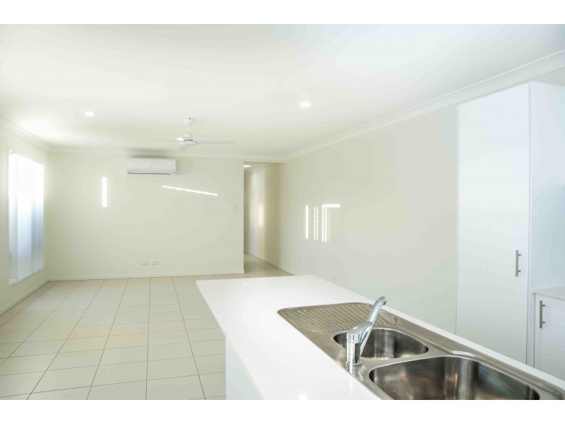 52 Central Drive, Eagleby QLD 4207