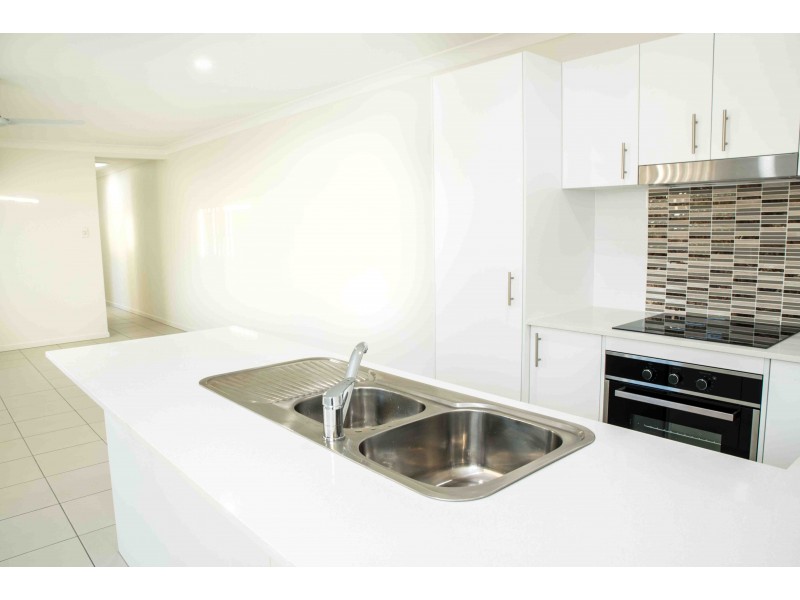 52 Central Drive, Eagleby QLD 4207