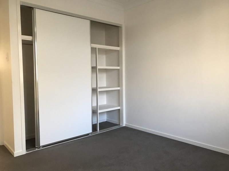 1 McAuley Parade, Pacific Pines QLD 4211