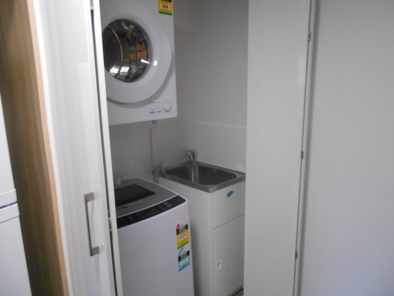 9-11 Walden Lane, Herston QLD 4006