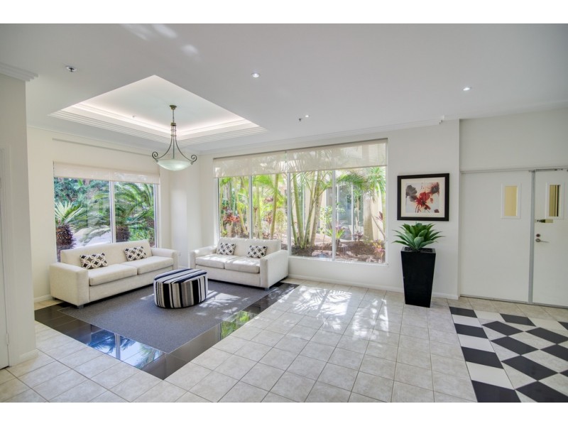 59 Pacific Street, Main Beach QLD 4217