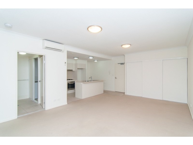 319/23 Playfield Street, Chermside QLD 4032