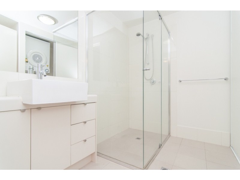 319/23 Playfield Street, Chermside QLD 4032