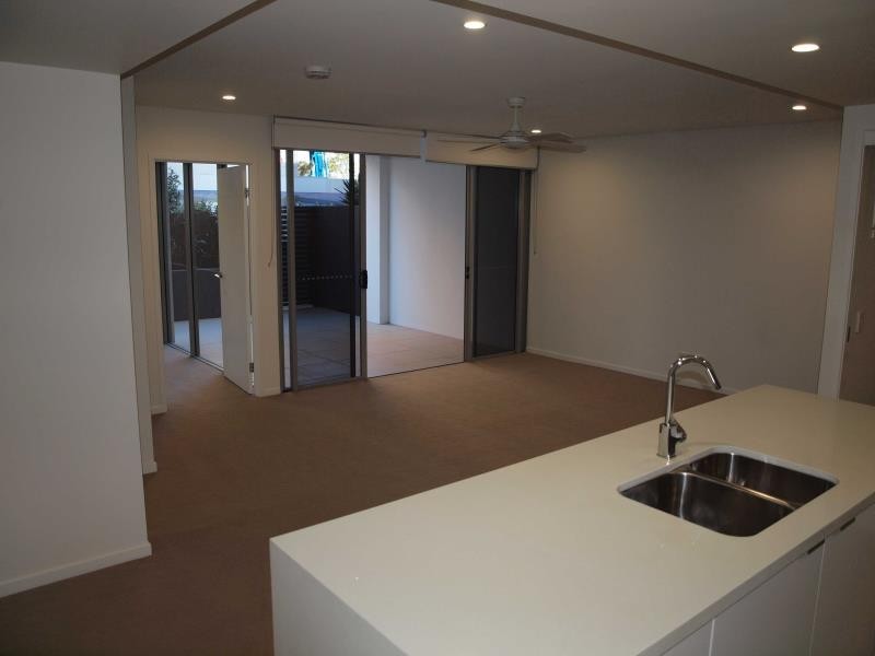 415/33 Lakefront Crescent, Varsity Lakes QLD 4227