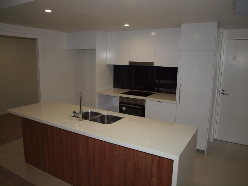 415/33 Lakefront Crescent, Varsity Lakes QLD 4227