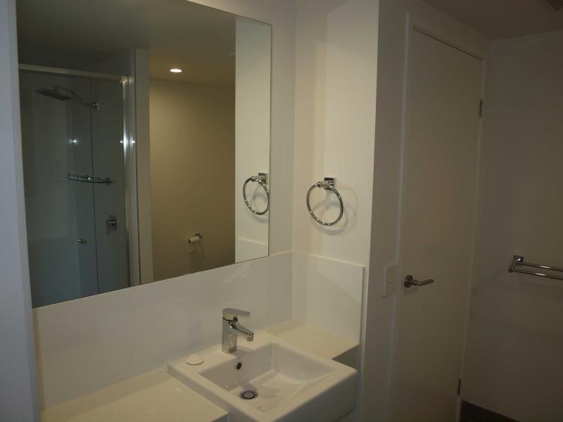 415/33 Lakefront Crescent, Varsity Lakes QLD 4227